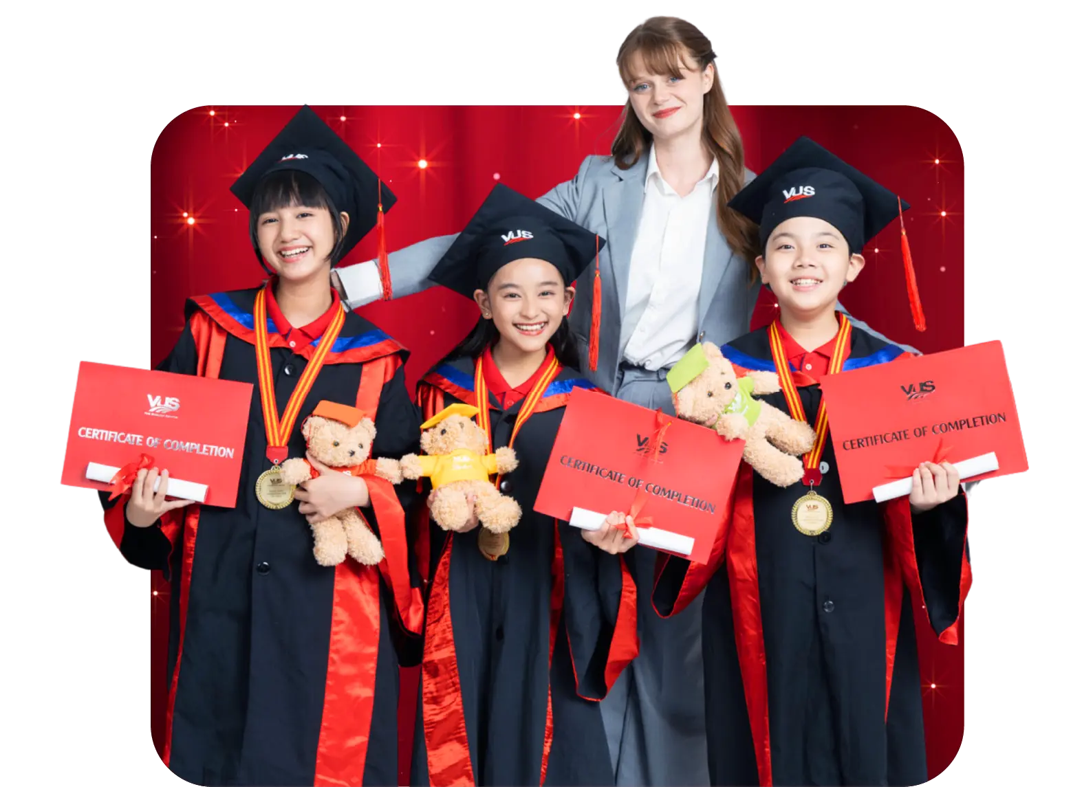 Học viên và giáo viên VUS